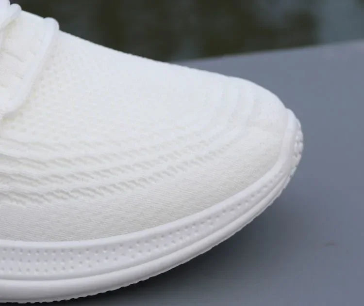 Chaussures d'été en maille respirante pour hommes, chaussures de papa, chaussures de sport et de loisirs pour hommes, chaussures blanches tissées antidérapantes et Anti-odeur pour hommes