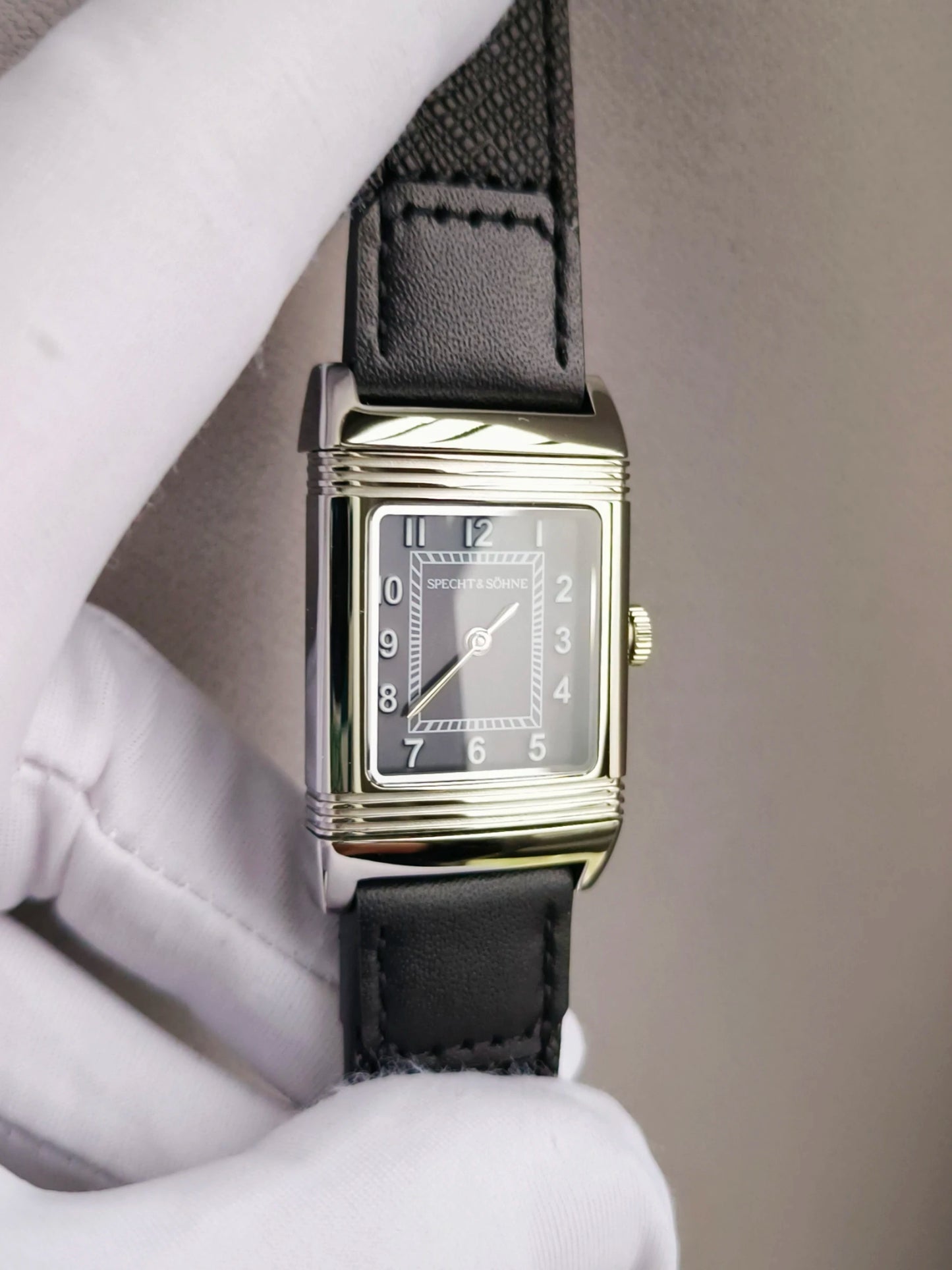 Specht&Söhne Reversible Square Watch Ronda Quartz Movt Stainless Steel Case Sapphire Crystal Flip Design Mens Fashion Wristwatch