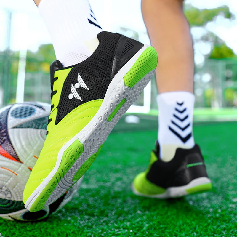 Kvalitné nové pánske futbalové kopačky na trávu, vysoké futsalové tenisky, protišmykové futbalové topánky na zápasy, do haly aj na vonkajšie športy, obľúbený model