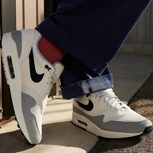 Oryginalne męskie buty sportowe Nike Air Max 1 z niską cholewką i poduszką powietrzną w stylu retro, model FD9082-002