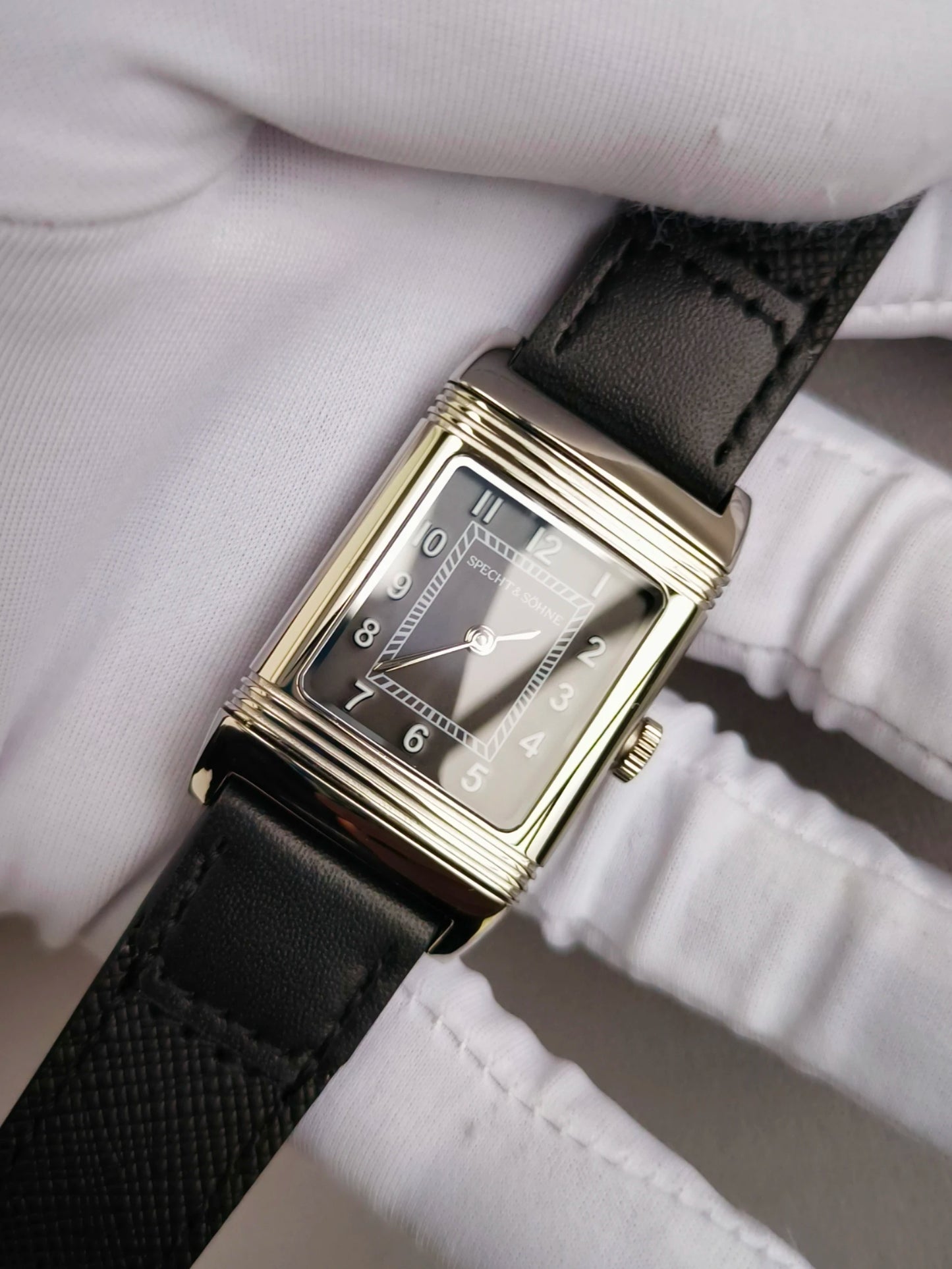 Specht&Söhne Reversible Square Watch Ronda Quartz Movt Stainless Steel Case Sapphire Crystal Flip Design Mens Fashion Wristwatch