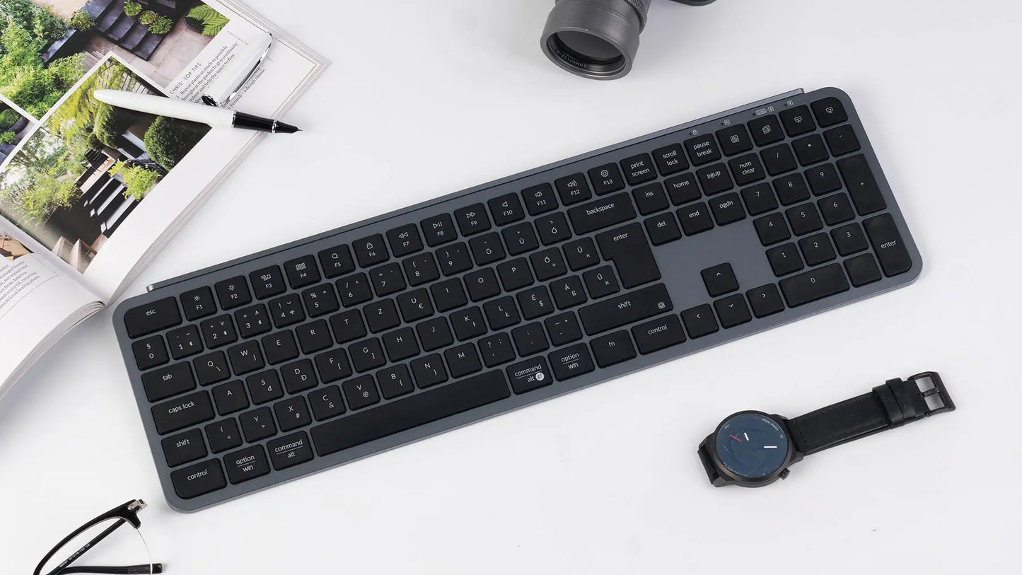 Tastiera wireless ultra-sottile Keychron B6 Pro layout ISO, formato completo, portatile e leggera, con connessioni 2.4GHz e Bluetooth