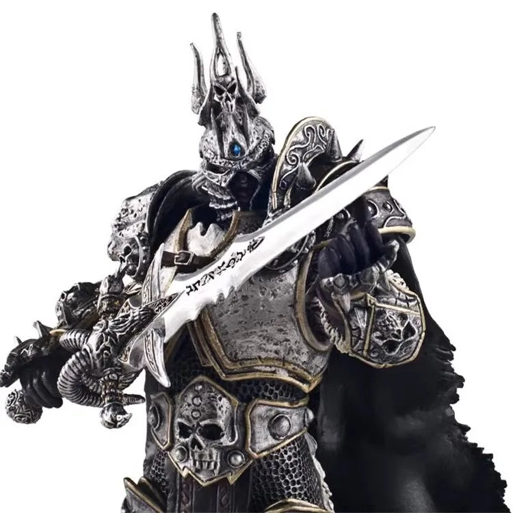 16 cm World of Warcraft-spilfigur: Lich King Arthas, dødsknægt, stående med Frostmourne – bordpynt til samling og festivalgaver