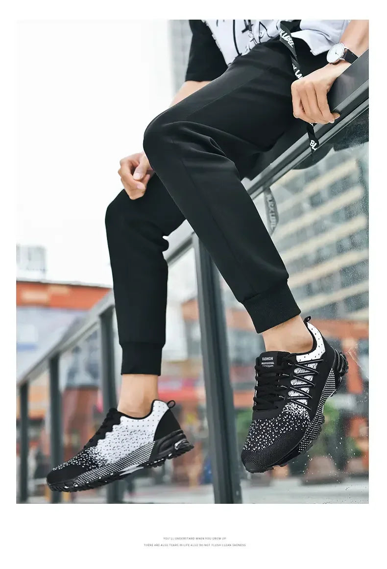 2025 Thick Soled Sports Shoes Youth Mesh Breathable Running Shoes Trend Spring Summer Korean Large Black and White Shoes walk
