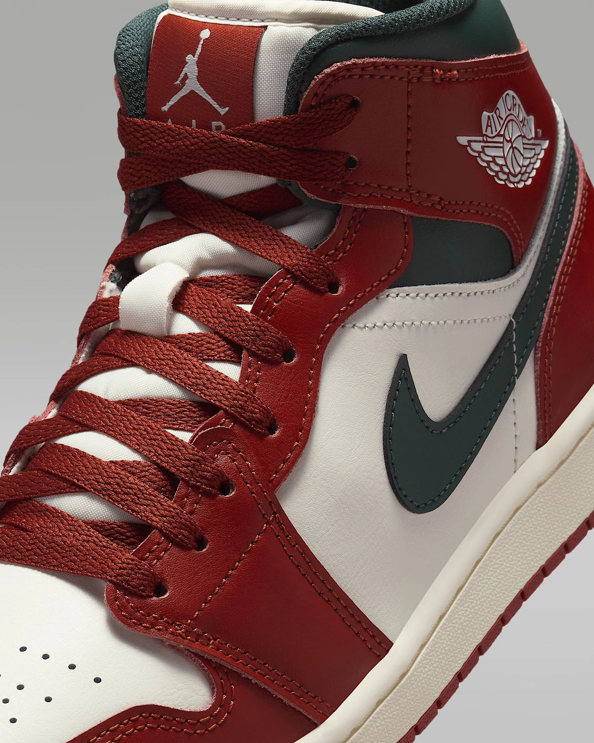 Jordan Air Jordan 1 – klasyczne, uniwersalne buty do koszykówki w stylu retro o średniej wysokości DQ8426-105