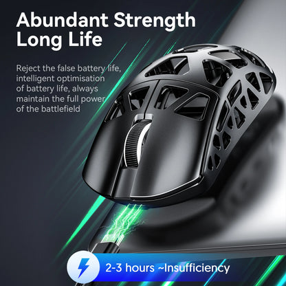 Mouse de gaming ATTACK SHARK R3 din aliaj de magneziu cu structură tip fagure, ultra-ușor, 8K Hz, senzor PAW3395, 26000 DPI, carcasă ergonomică