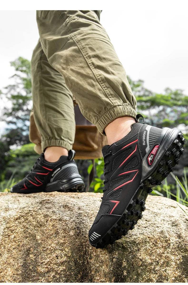 2025 New Men Hiking Shoes Outdoor Waterproof Sports Shoes Comfortable Leather Hiking Training Boots Large Size Tactical Shoe Men