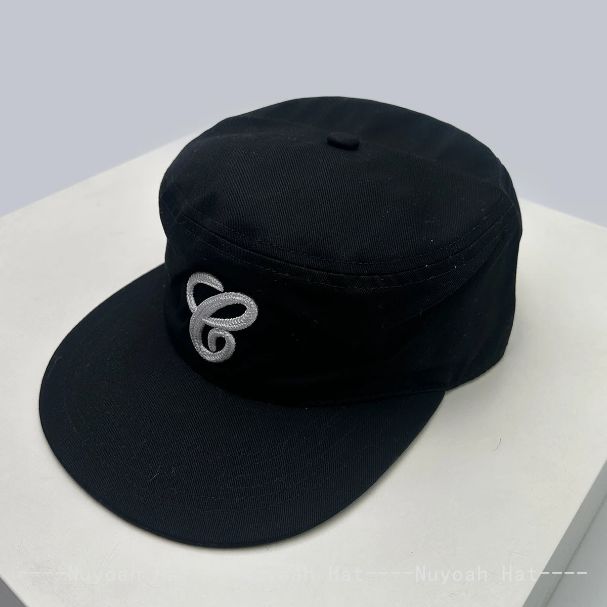 New Men Women Retro Letters Thousand Bird Leopard Print Baseball Hats Sunshade Flat Top Versatile Personal Peaked Caps Fashion